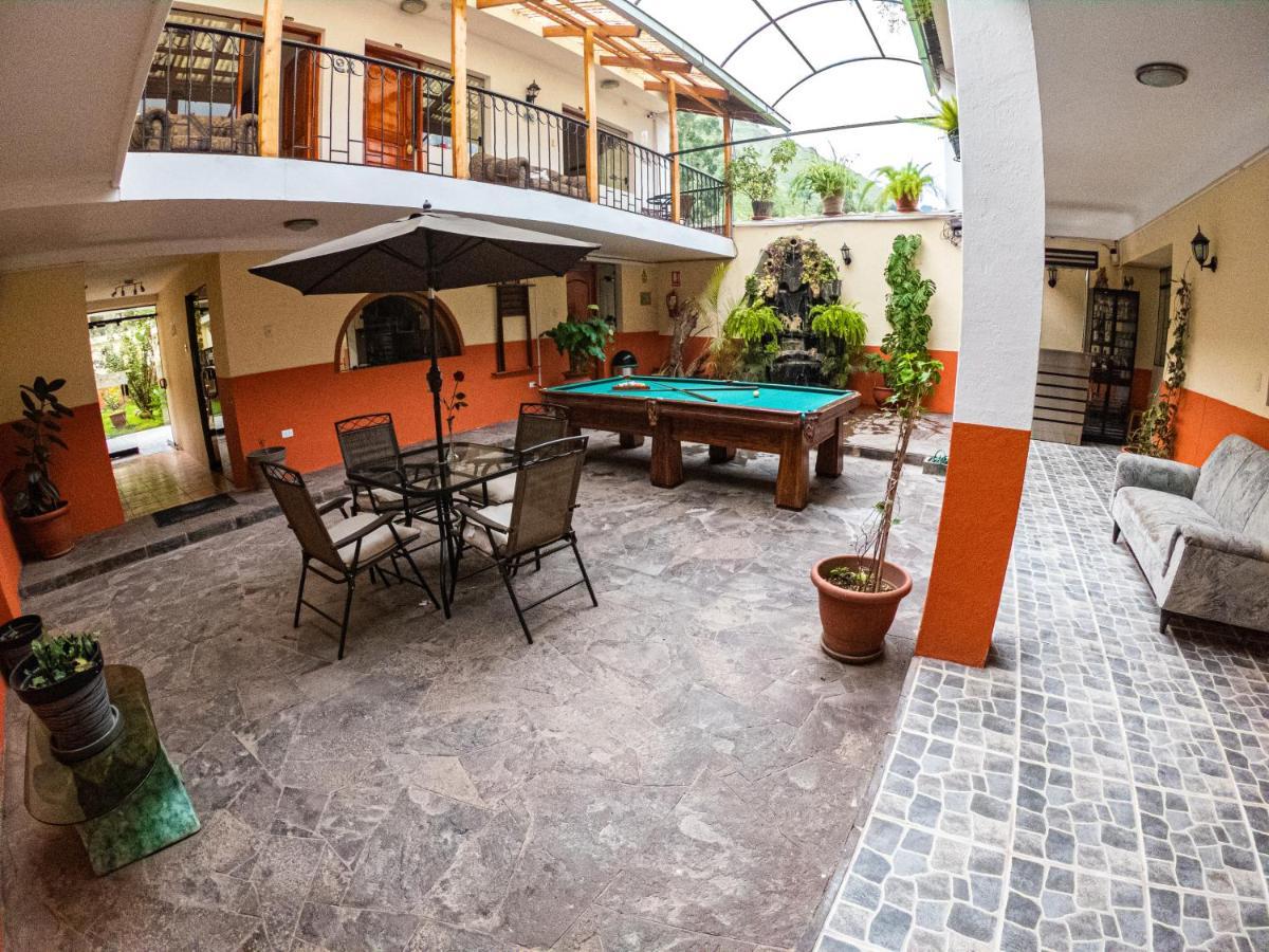 Hotel Los Laureles Calca Eksteriør bilde