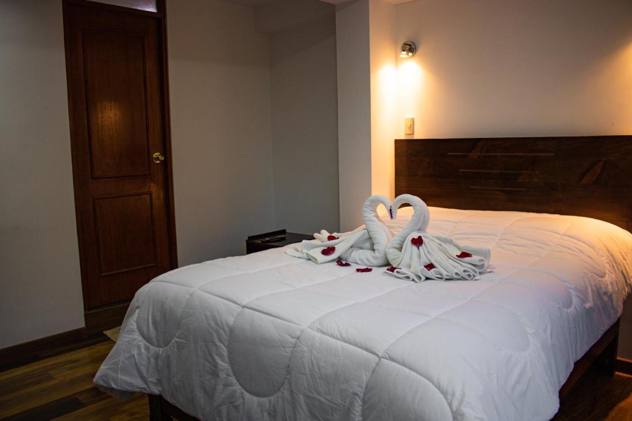 Hotel Los Laureles Calca Eksteriør bilde