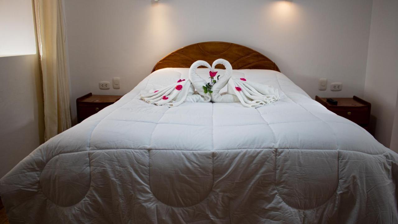 Hotel Los Laureles Calca Eksteriør bilde