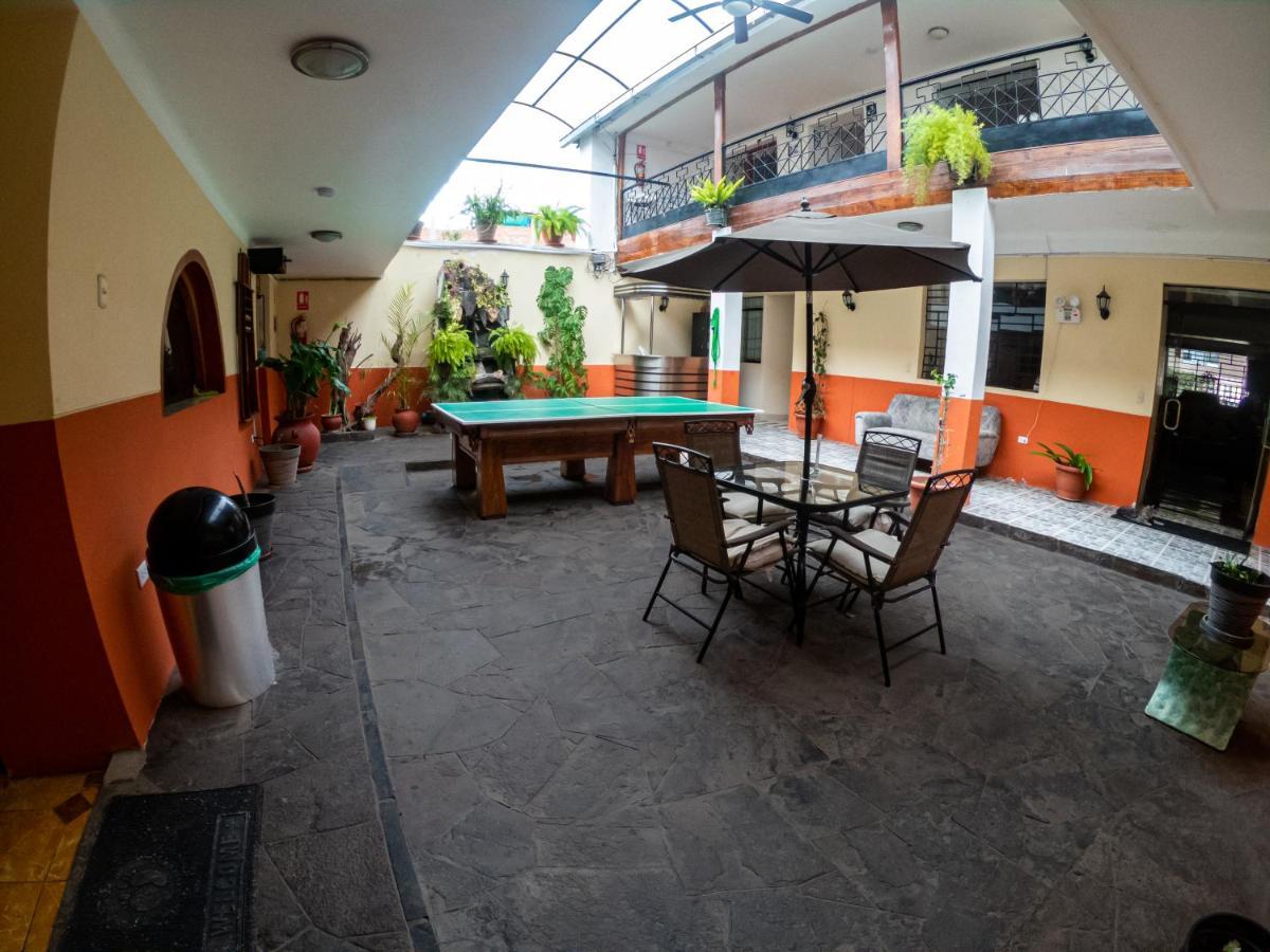 Hotel Los Laureles Calca Eksteriør bilde