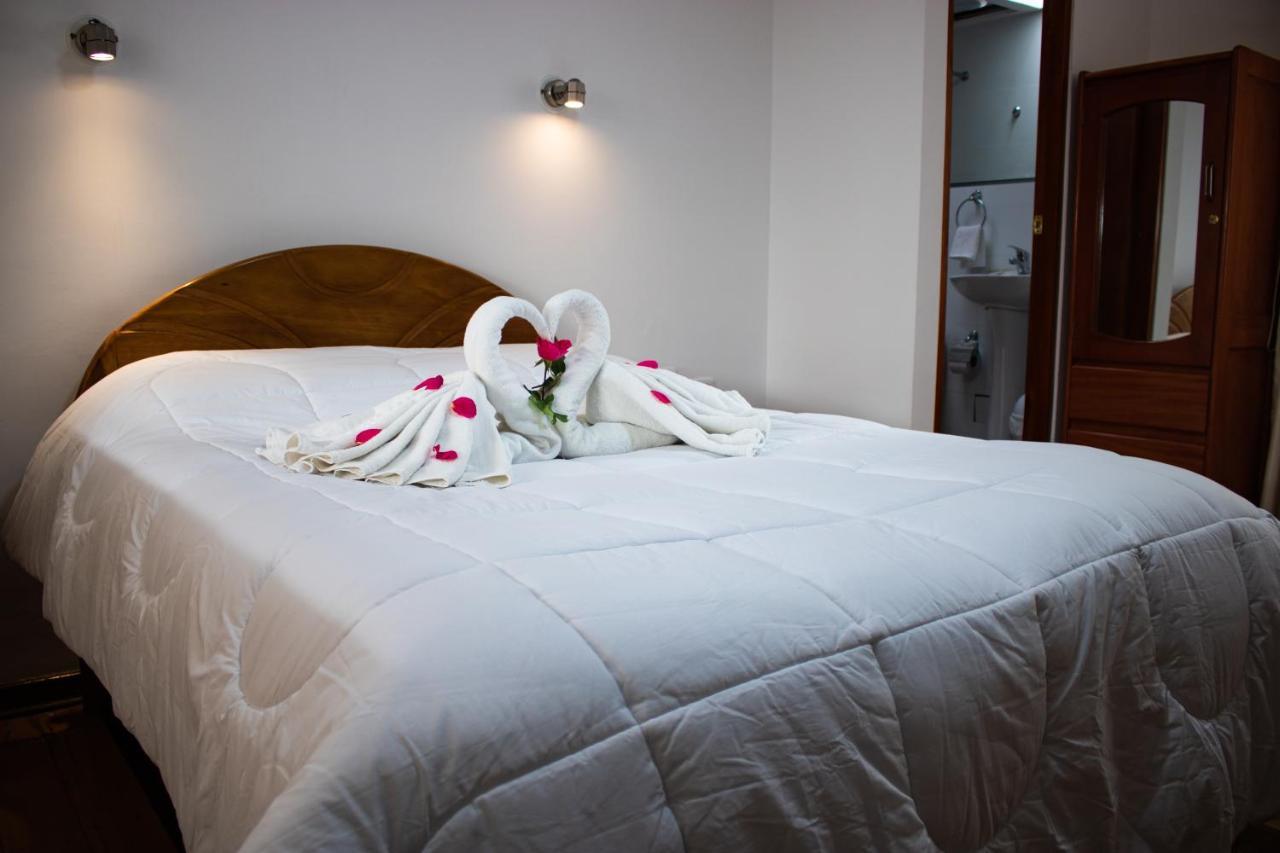Hotel Los Laureles Calca Eksteriør bilde
