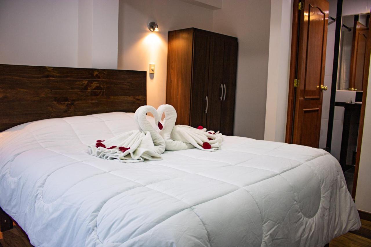 Hotel Los Laureles Calca Eksteriør bilde