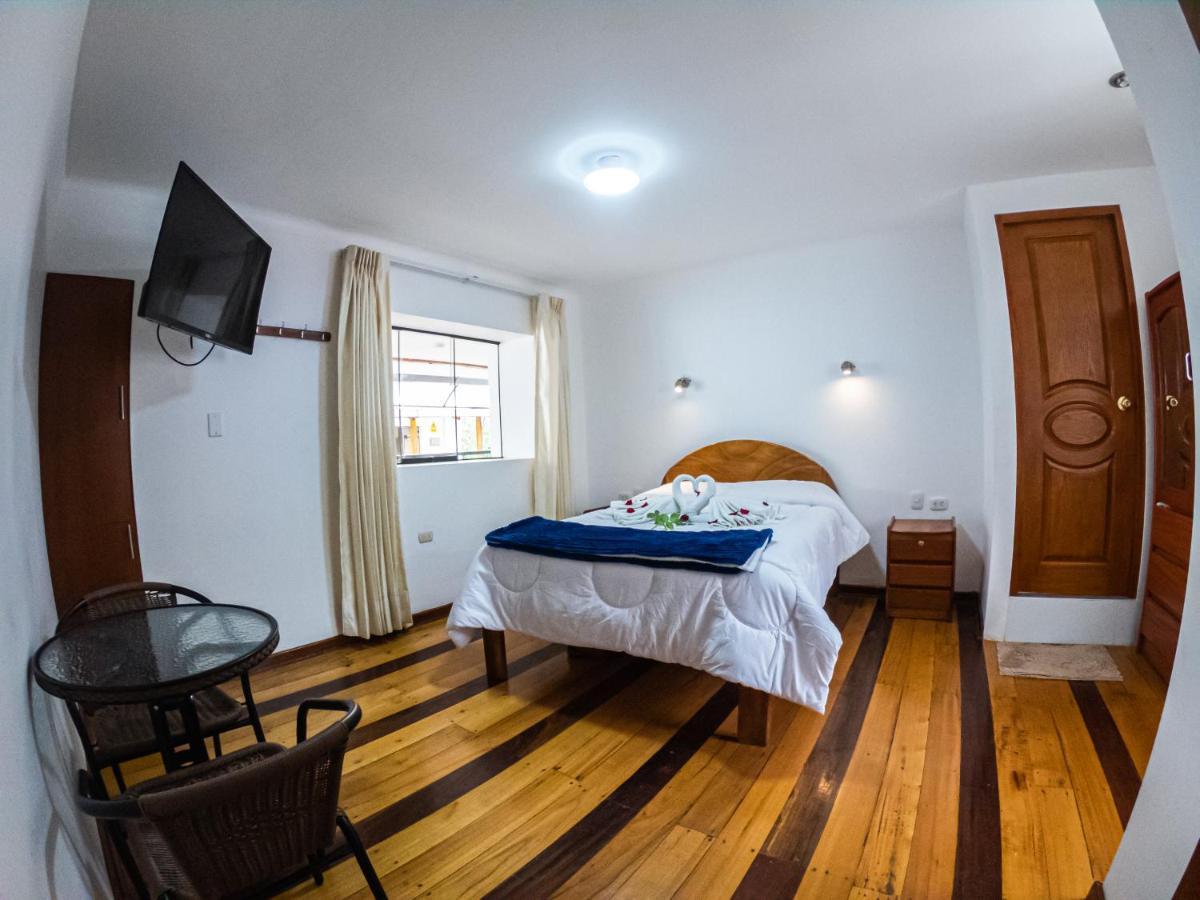 Hotel Los Laureles Calca Eksteriør bilde
