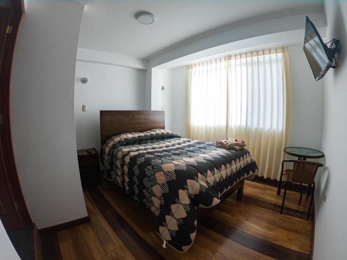 Hotel Los Laureles Calca Eksteriør bilde